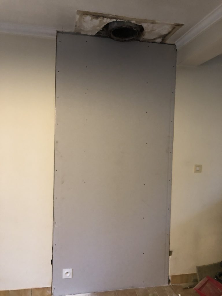 Réfection de mur après enlèvement de cheminée à Sarzeau - 3